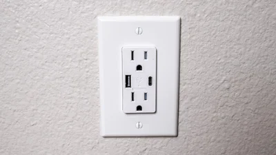 Smart outlet installation